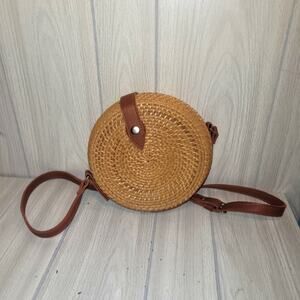 Handwoven Rattan Round Crossbody Handbag Purse Leather Strap & Clasp Wicker